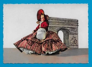 POSTCARD MODERN PARIS ARC DE TRIOMPHE MODEL DOLL FRANCESCA GREETINGS VICTORY 75 - Picture 1 of 2
