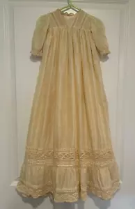 Gorgeous Vintage Pale Gold Silk Blend Christening or Baptism Gown - Picture 1 of 8