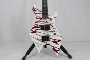 B.C.Rich Warlock Revenge Bass White Electric Bass Guitar Shipping From Japan - Picture 1 of 10