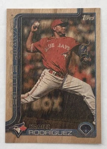 2025 Topps Yariel Rodriguez Wood Grain Parallel SP #d /25 Case Hit Blue Jays - Picture 1 of 4