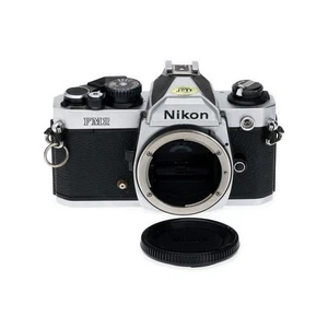 Corpo fotocamera reflex Nikon FM2N 35mm pellicola messa a fuoco manuale argento - Foto 1 di 5