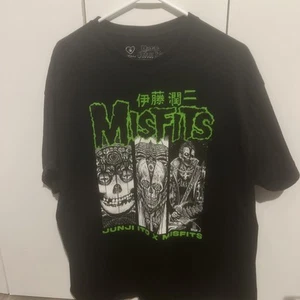 Misfits x JUNJI ITO Black Graphic Classic Style Unisex Tshirt Men Women S-5XL - Picture 1 of 4