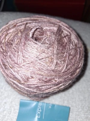 "Look Within" de Expression Fiber Arts seda camel y morera 500y Foto 1 de 4