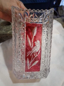 Hofbauer Byrdes Ruby Red Bird Lead Glass Crystal Vase Sawtooth Rim 7-1/4" tall - Picture 1 of 9
