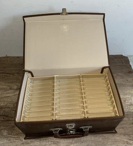Cassetta Porta Nastro Porta Cassetta Marrone Vintage Doppio Lato Porta 60 Nastri! - Foto 1 di 9