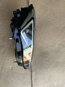 Seat Leon LED Scheinwerfer rechts 5FB941008G 90188326 - Bild 1 von 6