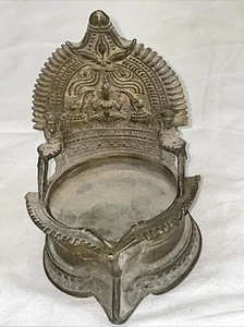 Goddess Laxmi Carved Antique Oil Pot In Good Condition Rare To Find Brass Made - Picture 1 of 7