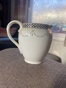 Brocca latte porcellana bianca vintage corona Staffordshire - Foto 1 di 4