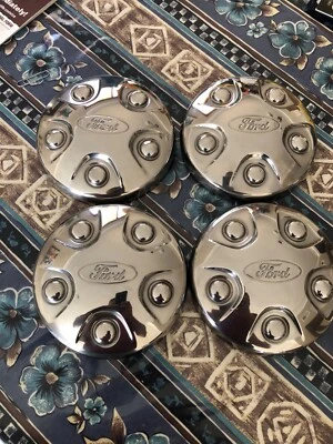 Tapas centrales de policía Ford Explorer 2020-2024 Foto 1 de 4