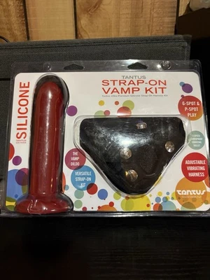 Kit de arnés con correa Tantus Vamp True Blood Red Foto 1 de 2