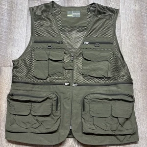 Fishing Vest Size Medium Green Utility Outdoor Pockets FLYGO NWOT - Picture 1 of 8