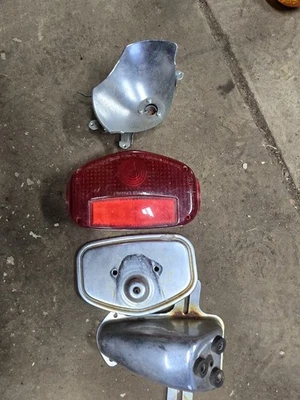 Conjunto de luz trasera y lente Suzuki GS750 L 1979, *Leer* Foto 1 de 4
