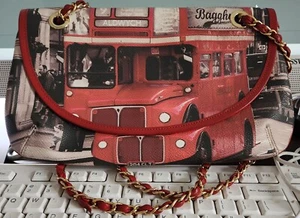 Bagghy Betty City 04 Handbag Red Bus - Picture 1 of 3