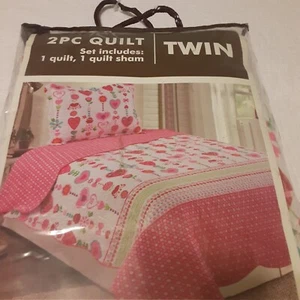 Floral & Heart Cheerful Quilt Little Girl's Room Twin Quilt & Sham - Picture 1 of 5