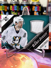 2005-06 Upper Deck UD Game Jersey Series 1 Rob Niedermayer #J-RN