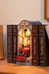 🇬🇧BRAND NEW GENUINE ROLIFE TIME TRAVEL 3D WOODEN PUZZLE BOOK NOOK NIGHT LIGHT - Picture 1 of 12