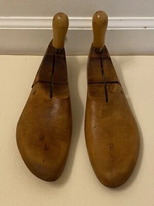Antique Miller Trademark Wood Shoe Stretchers- One Pair. - Picture 1 of 9