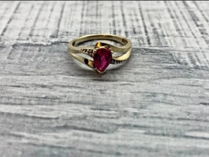 Vintage Estate 10k Solid Gold Ruby & Diamond Ring Size 7 (No Scrap) - Picture 1 of 4