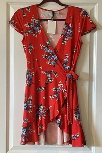 H&M Wrap Dress Short Sleeve Women's Size 4 Red w/ Blue Floral Design, Short, NWT - Picture 1 of 6