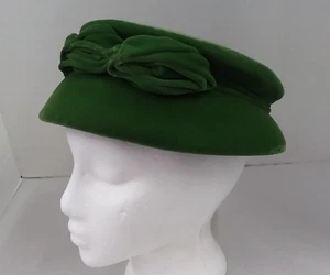 Vtg 50's 60's Green Velvet Hat With Short Military Style Brim - Picture 1 of 13