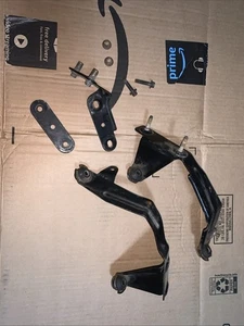 05-07 Ford F250 F350 Super Duty 6.0 6.0L Diesel FICM Mount Bracket Set OE - Picture 1 of 5