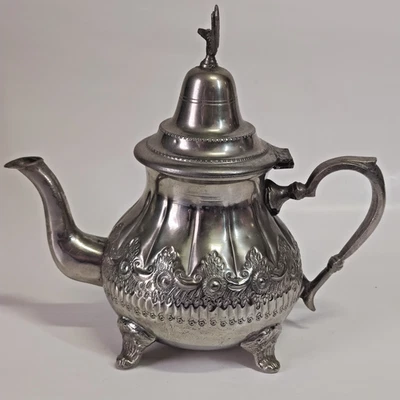  Teiera Marocchina/Araba Vintage di ottone color argento Decorata A Mano 1 Litro - Immagine 1 di 4