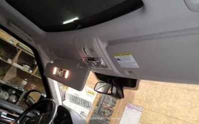 ROVER LR4 2010-2016 RIGHT SUN VISOR GRAY ILLUMINATION 1495968 - Image 1 of 4