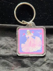 Llavero acrílico Barbie 1997 vintage - Imagen 1 de 4