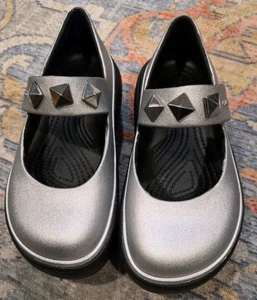 NEW CROCS STOMP METALLIC MARY JANE SILVER BLACK Size 5 - Picture 1 of 9