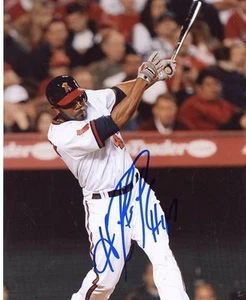 HOWIE KENDRICK LOS ANGELES ANGELS SIGNED 8X10 PHOTO W/COA - Picture 1 of 1