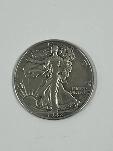 1942 Philadelphia Mint Silver Walking Liberty Half - Picture 1 of 3