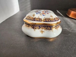 Vintage Decoprce Portugal Large Floral Trinket Box Gold Gilt Porcelain - Picture 1 of 12