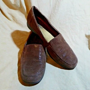 🥿 Trotters Classic Loafers sz 8 M Cocoa Brown Leather; Lizard Metallic Texture - Picture 1 of 12