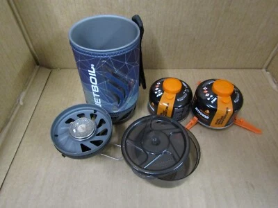 Jetboil Flash Stove Fractile & 2- 100g Fuel Canisters Compact Camping System - Image 1 of 4