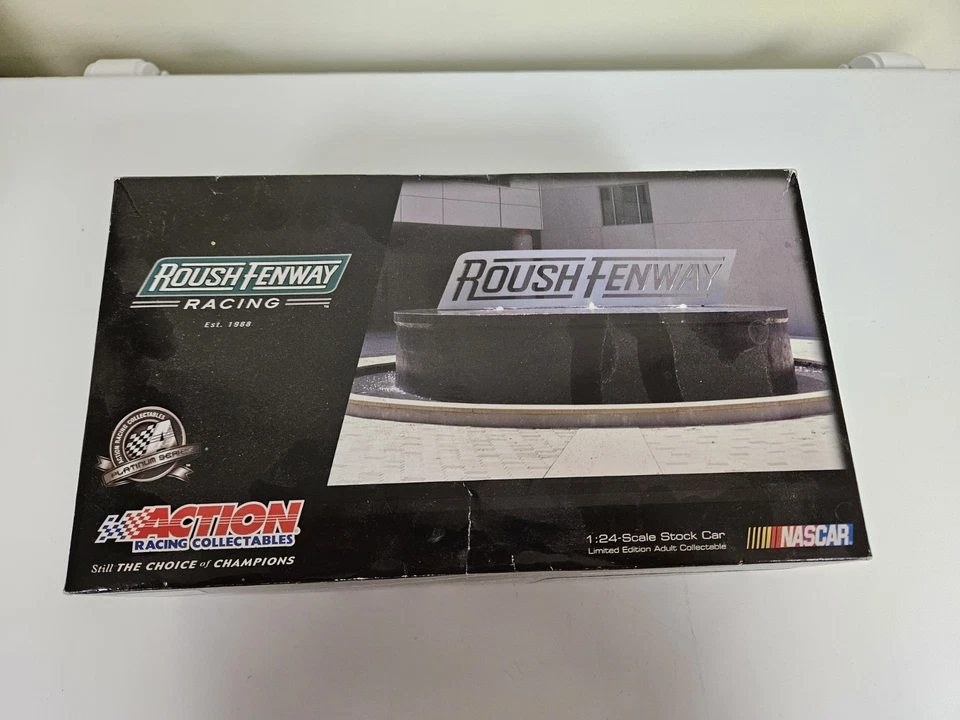Rousch Fenway 1:24 Stock Car Matt Kenseth #17 Crown Royal 2010 Fusion Nascar Foto 1 de 4