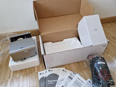 LG CineBeam Ultrakurzdistanz LED-DLP Beamer PH450UG - Bild 1 von 4