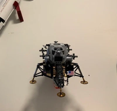 Expositor de montaje en pared para Lego 10266 Lunar Lander Foto 1 de 4