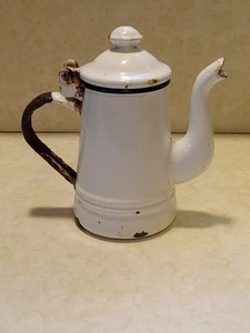 Vintage kleine Emaillegeschirr zwei Löwen Teekanne - Bild 1 von 8