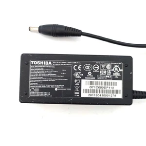 Adapter TOSHIBA 19v/65w/3.42A 5.5*2.5 - Bild 1 von 2