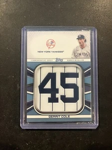 Tarjeta medallón número camiseta jugador Gerrit Cole 2022 Topps Serie Uno #JNM-GC NY - Imagen 1 de 2