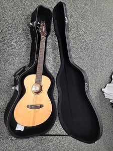 Breedlove Discovery  Red cedar-Mahogany Companion Acoustic Guitar w/ Hard Case - Picture 1 of 12