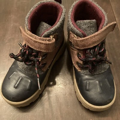 Pre-owned Carters Toddler Size 8M Hiking snow Boots Dark Blue - Image 1 of 4