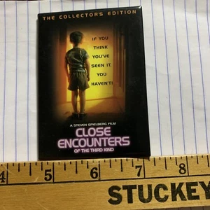 Close Encounters of the Third Kind promotional release pin button pinback - Picture 1 of 4