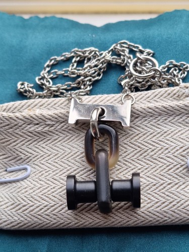 HERMÈS Collana uomo A 2023 autentica HERMES (Parigi). Giostra. NOIR. H077325FP03