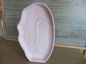 Unique vase handmade in Vietnam has a picasso style look to it - Picture 1 of 10