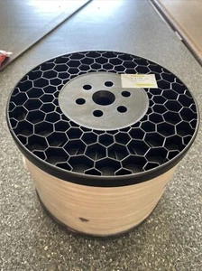 Filament Scane PA 66. 1000 Denier . .350mm Overlocking / Binding/ Upholstery - Picture 1 of 4