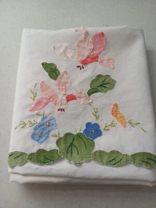 Vintage Pillow Case Applique Embroidered Handmade White Queen 29" x 19.5" Single - Bild 1 von 12