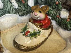Wee Forest Folk M-166 “Chris-Mouse Slipper” – Mouse in Holly Shoe, Red Coat - Picture 1 of 12
