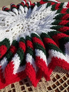 Christmas Hand Crocheted Vtg White Red Green Table Decor Mini Tree Skirt 20” - Picture 1 of 6