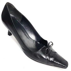 Vintage Stuart Weitzman Pointy Toe Pumps Women 9.5M Black Kitten Heel Corset Bow - Picture 1 of 15